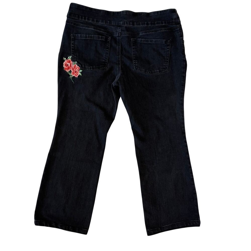 Pioneer Woman Embroidered Pull On XL Stretch Capri Crop Black Denim Rose Floral